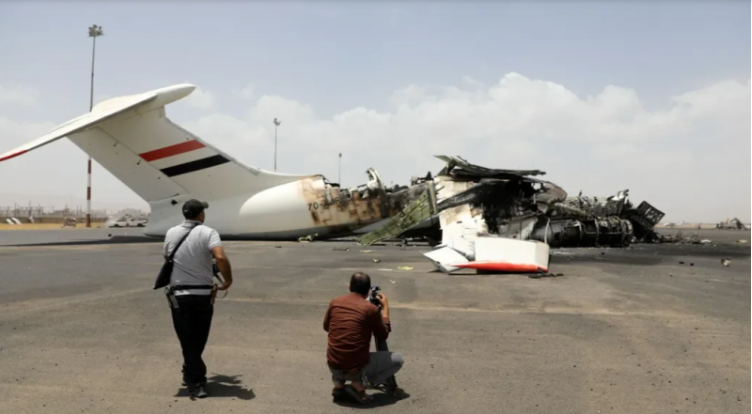 غارات للاحتلال تضرب مطار صنعاء